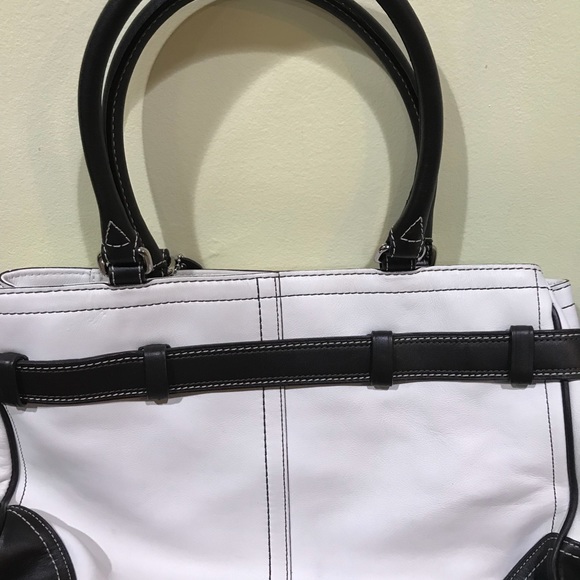 Coach Satchel - Picture 4 of 6